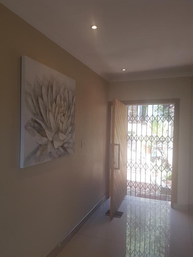 6 On Capella Guesthouse Primrose Ngoại thất bức ảnh