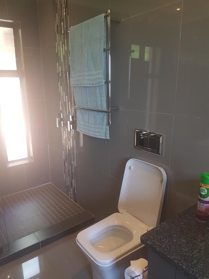6 On Capella Guesthouse Primrose Ngoại thất bức ảnh