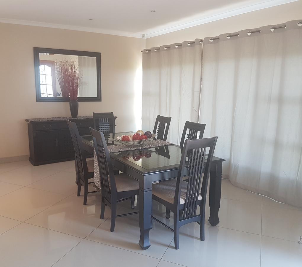 6 On Capella Guesthouse Primrose Ngoại thất bức ảnh