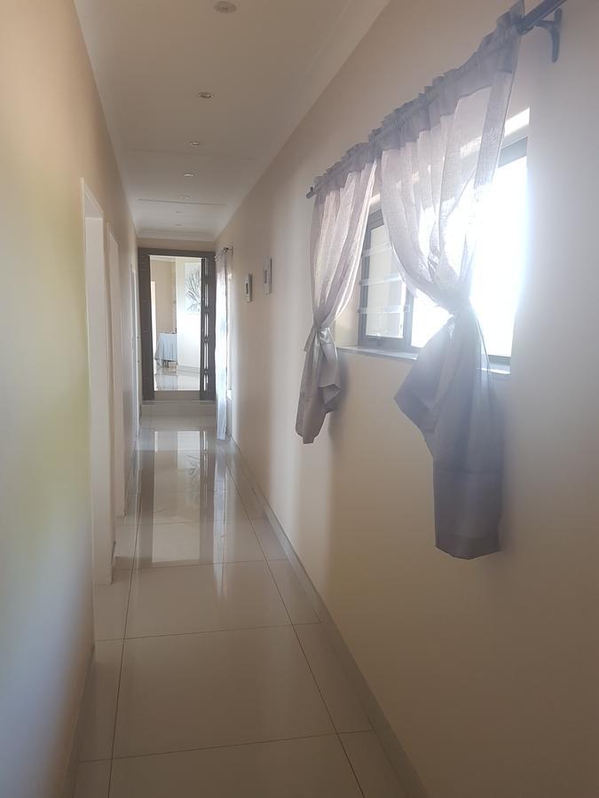 6 On Capella Guesthouse Primrose Ngoại thất bức ảnh